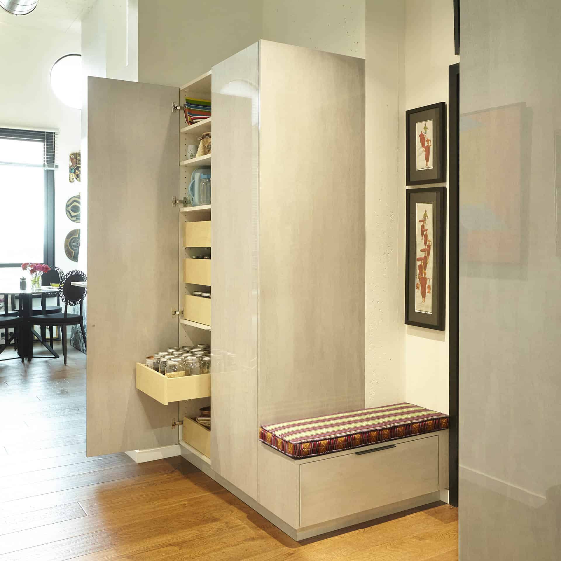 Types of kitchen pantries